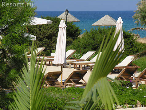 The Bay Hotel & Suites 3